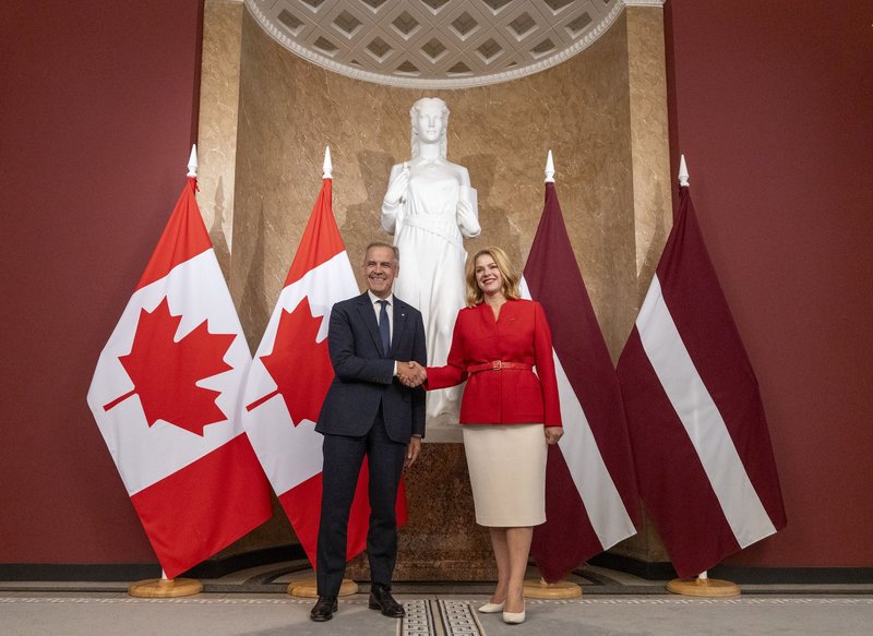 Can Canadians Conquer the Uncrossable Mission at Roobet Casino?